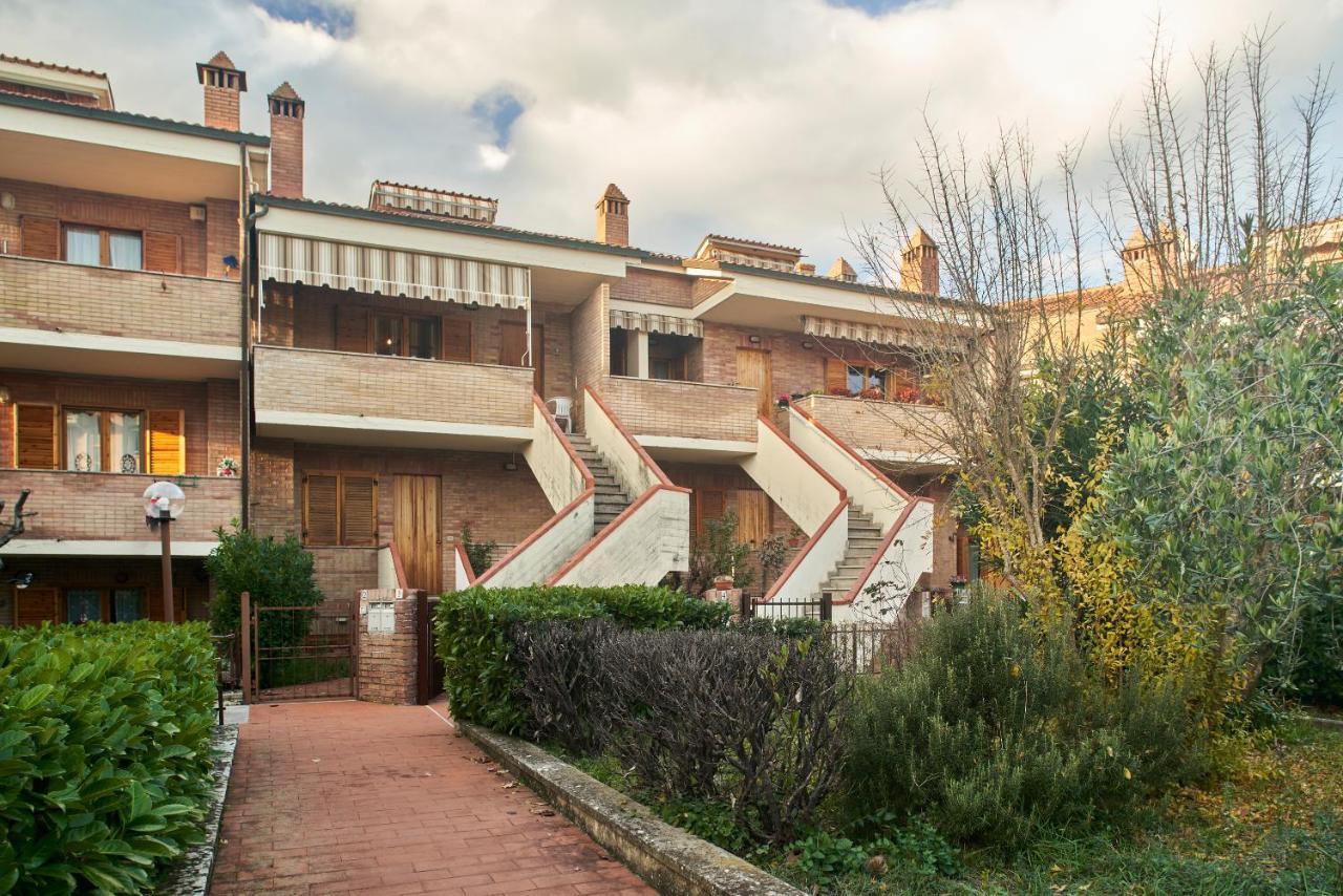Appartamento Little Brick House On Siena Hills With Balconies Esterno foto