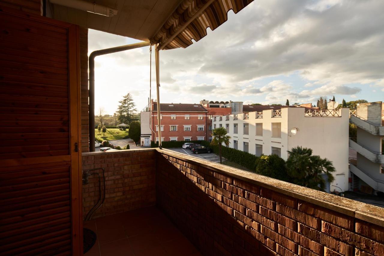 Appartamento Little Brick House On Siena Hills With Balconies Esterno foto